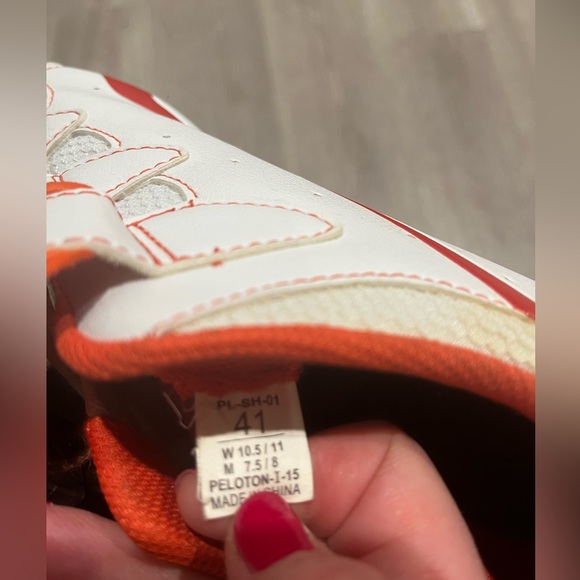 Peloton cycling shoes - Picture 2 of 2